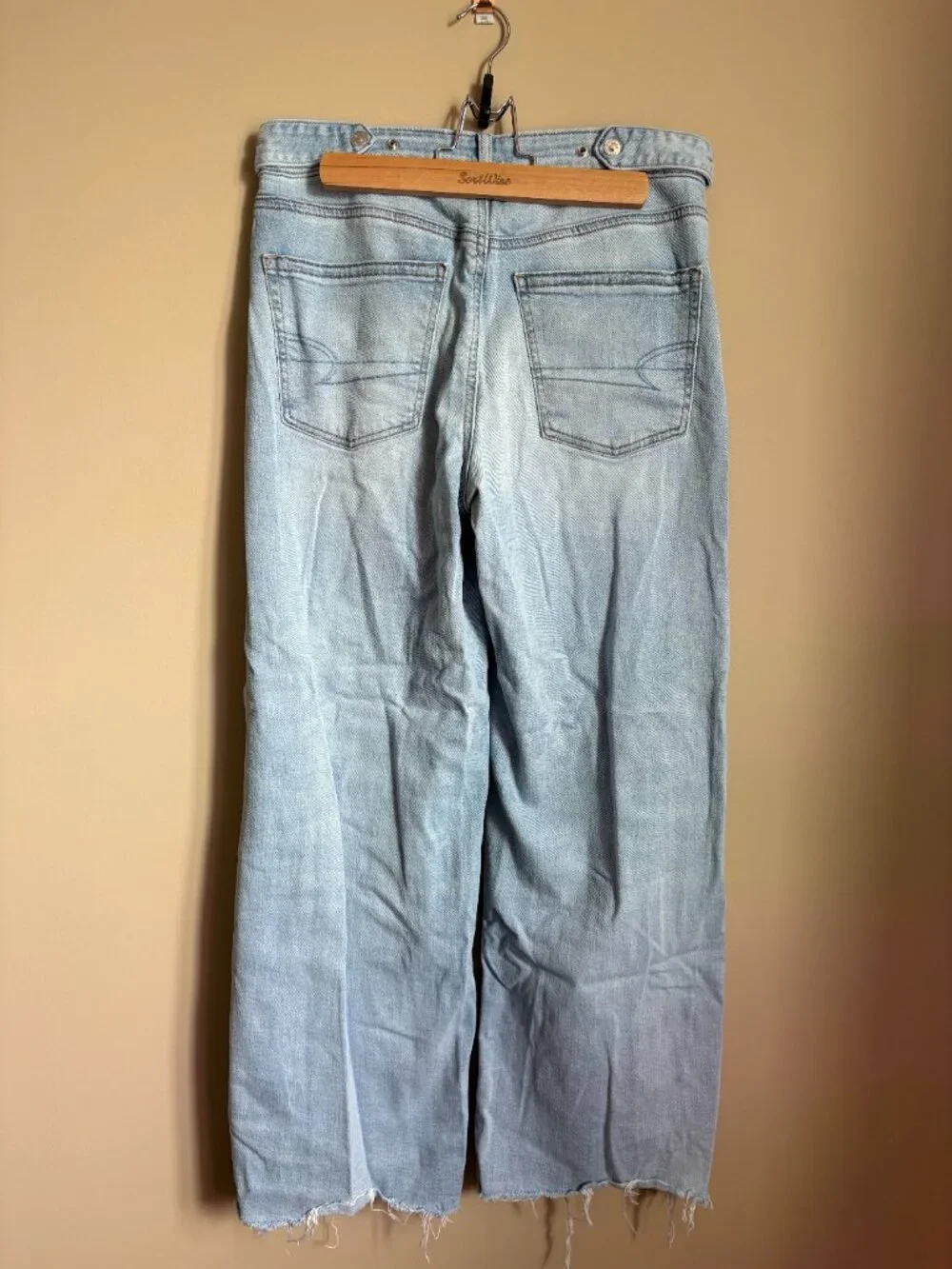 American Eagle Super High-Rise Baggy Wide Leg Jeans - Short Length - Picture 2 of 5
